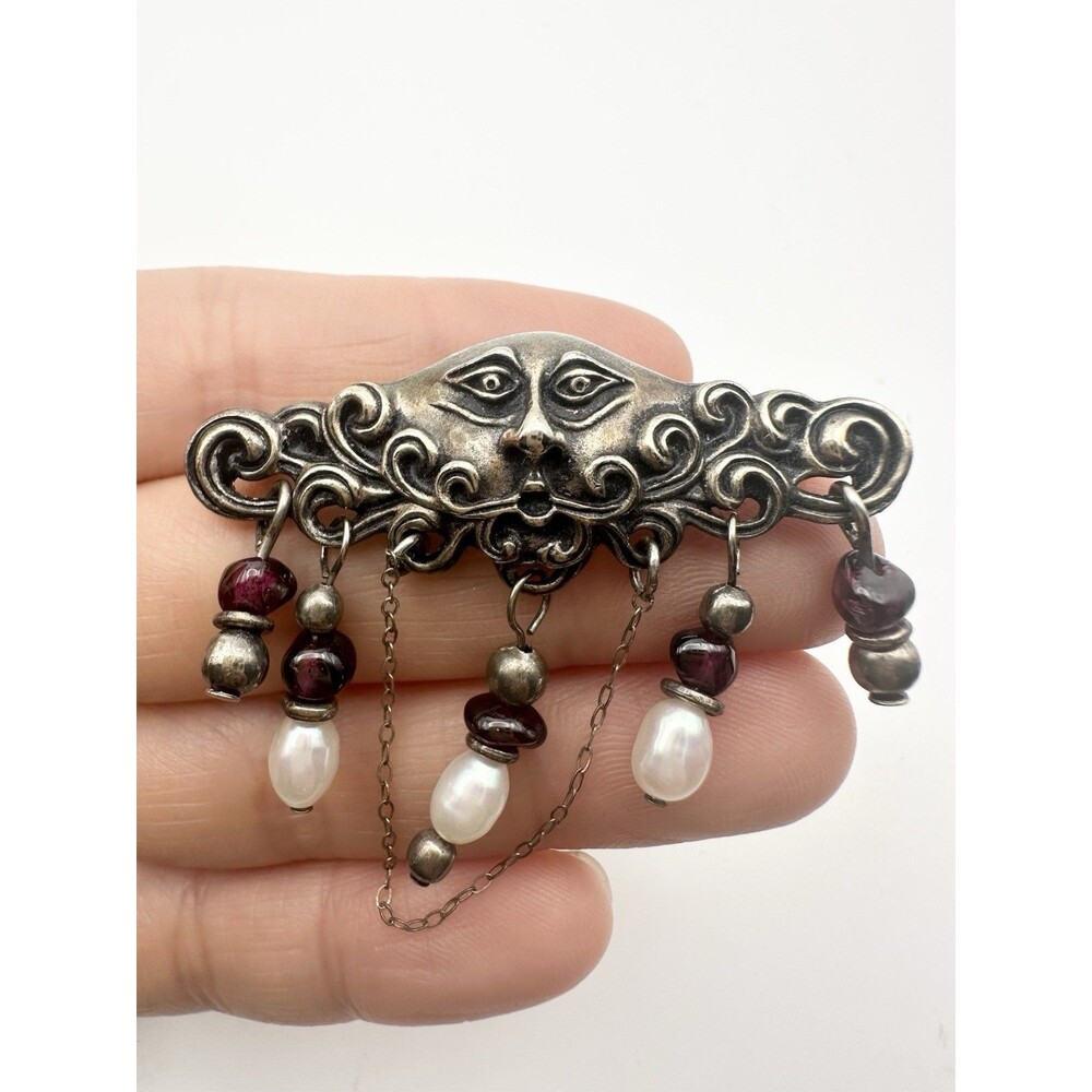 Vintage Face In The Clouds Motif Garnet Pearl Brooch Pin